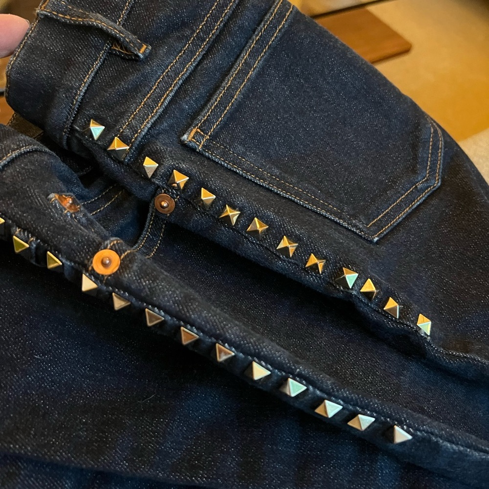 Valentino dark blue Jeans.